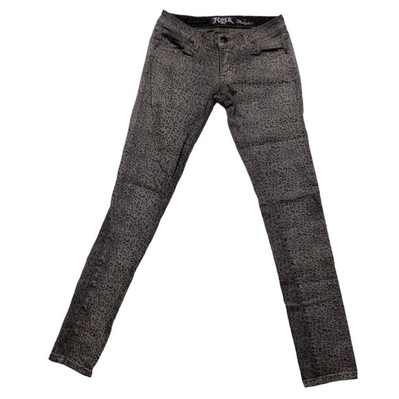 Wrangler Rock 47  Jeans Junior Womens 0/31 Leopard Print Denim Ultra Low Rise - Picture 1 of 7